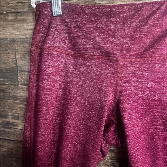 Athleta Red Capri Leggings Streamlined Performance Fit - Picture 9 of 11